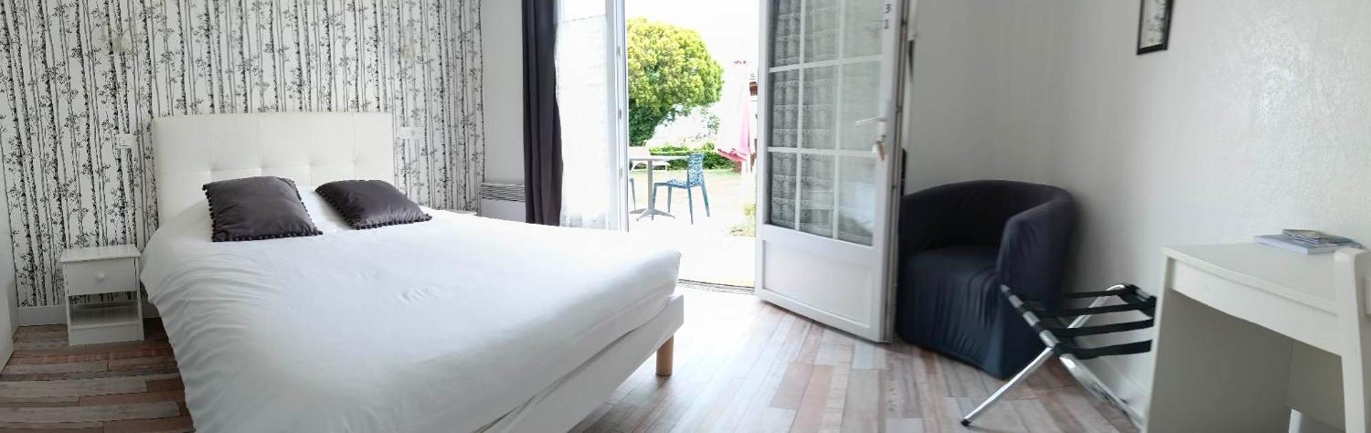 Le Mareuillais Hotel-Restaurant エクステリア 写真